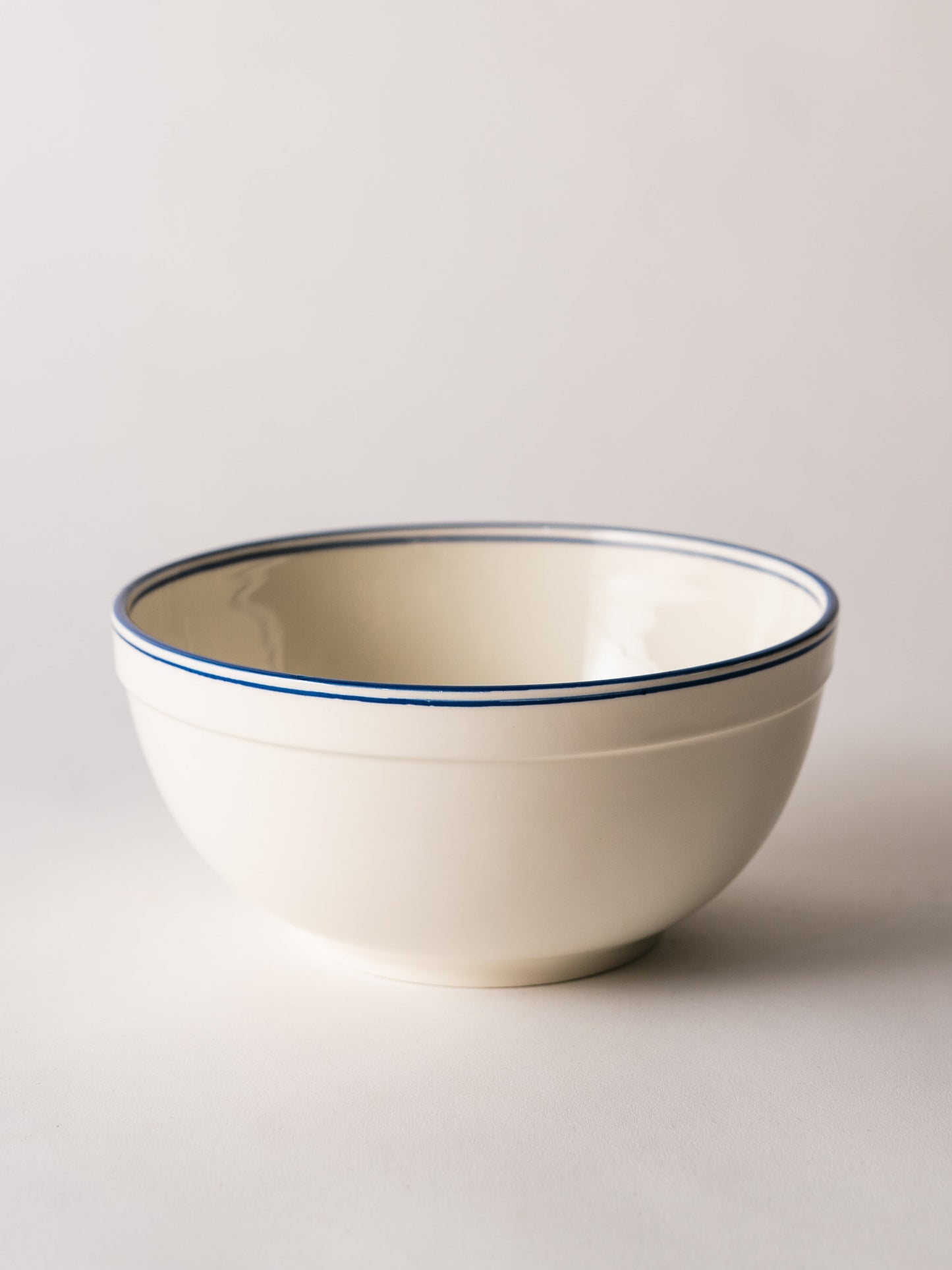 Melrose Icon Serving Bowl - Fluffy Dog - ZWEIBIE